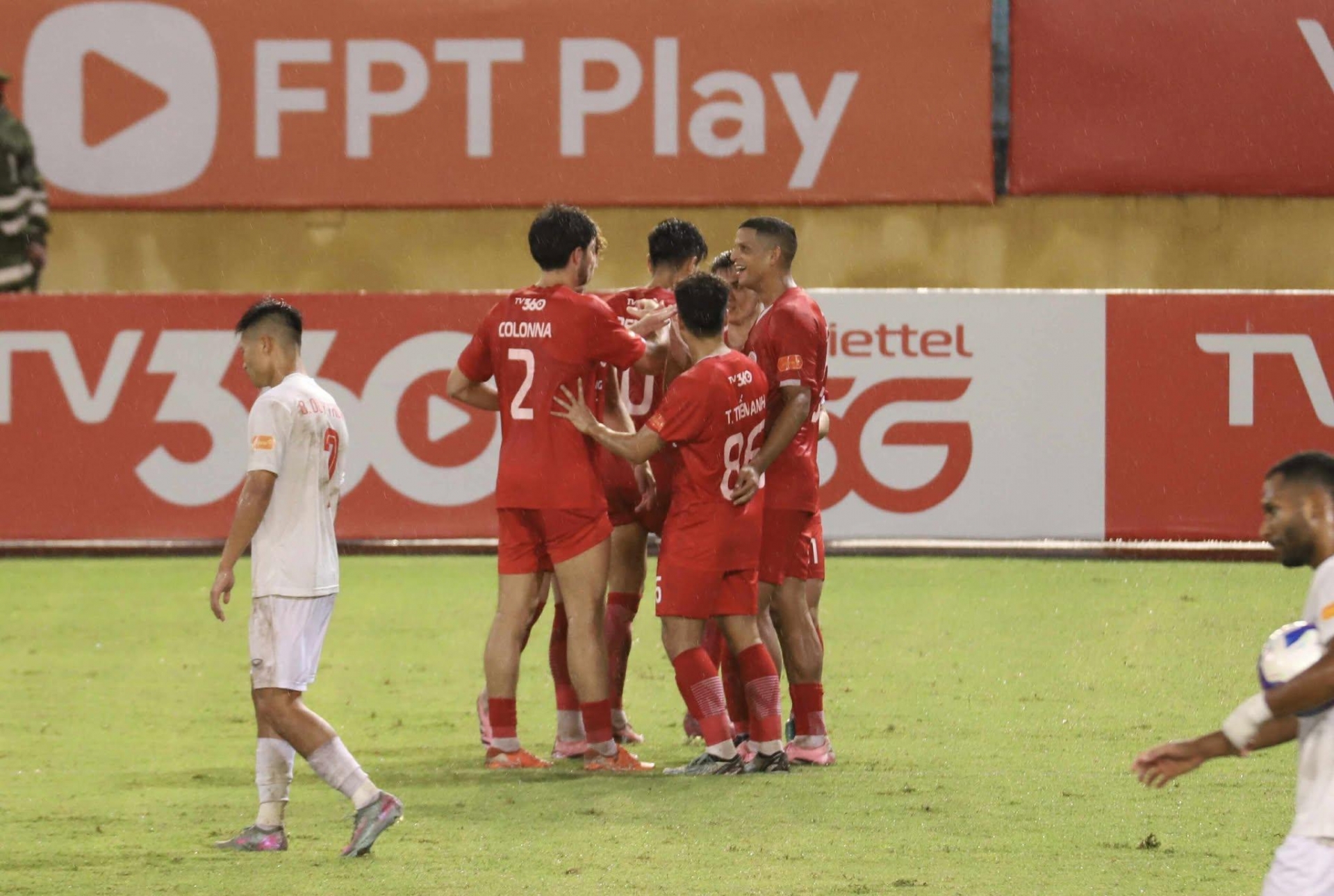 Viettel Khẳng Định Đẳng Cấp Tại V-League Qua Chiến Thắng Ấn Tượng Trước Hà Tĩnh