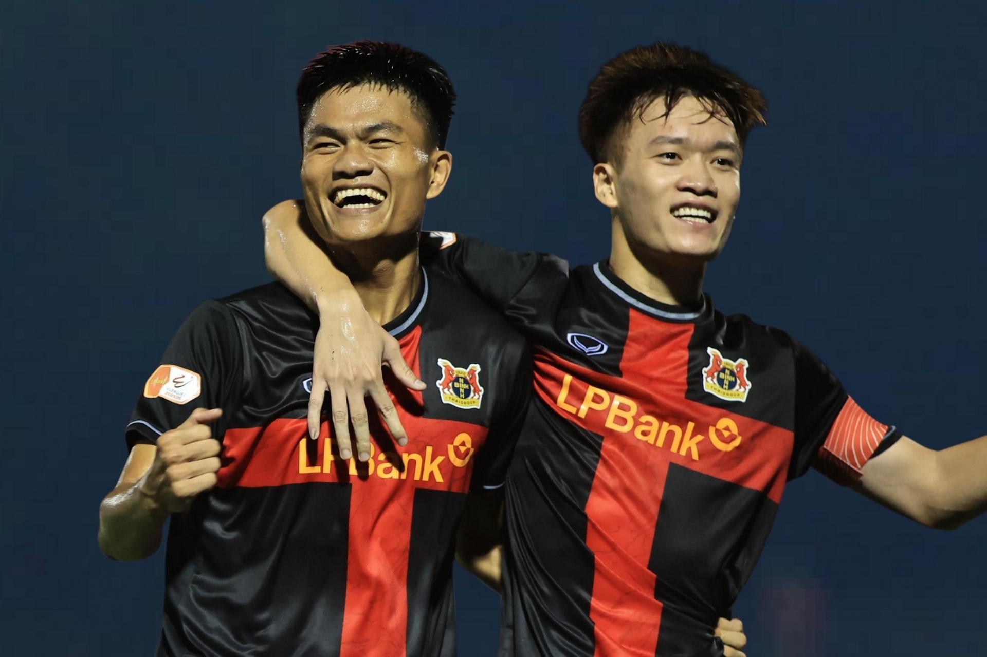 Ninh Bình Khẳng Định Vị Thế Tại V-League Sau Chiến Thắng 3-1 Trước PVF-CAND