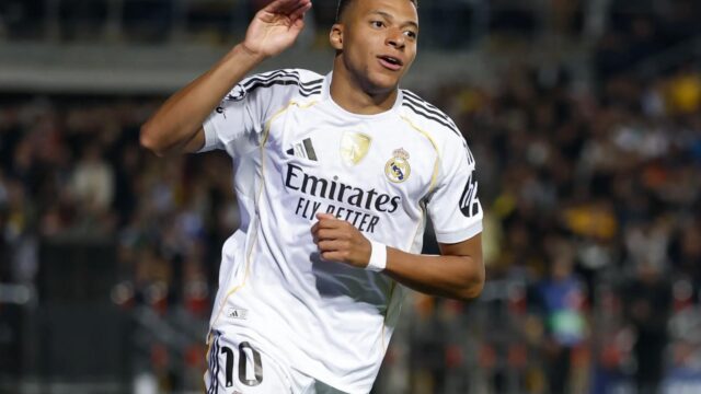 Mbappe Tỏa Sáng, Real Madrid Xuất Sắc Đánh Bại Levante Để Gây Sức Ép Lên Barcelona