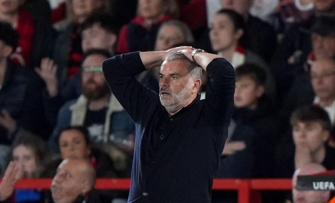 Áp Lực Đè Nặng HLV Postecoglou Tại Nottingham Forest Chỉ Sau 23 Ngày